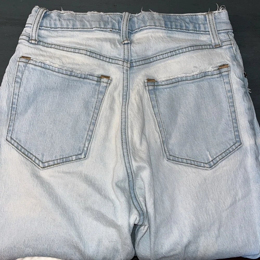 Abercrombie & Fitch Ultra High Rise 90s Straight Jeans 27/4R Destroy Distressed
